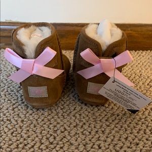 NEW Infant UGG Jesse Bow II